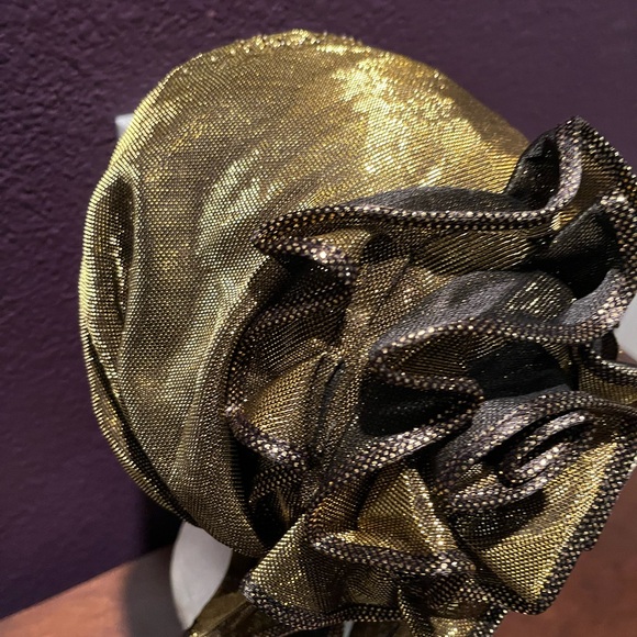 PM120425 Elegant Gold Headband - Picture 3 of 6